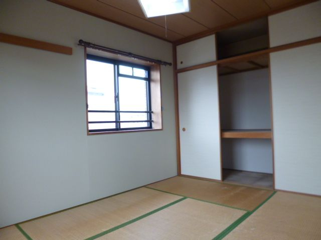 ナイスアーバン久米川の和室