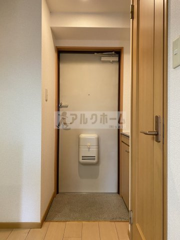 アベニュー美園の玄関