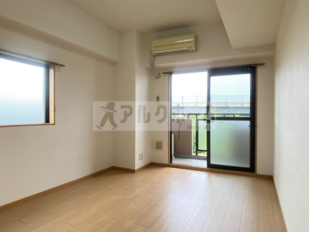 アベニュー美園の居間・リビング