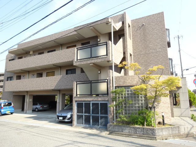 リブェール宝塚Ⅱの外観