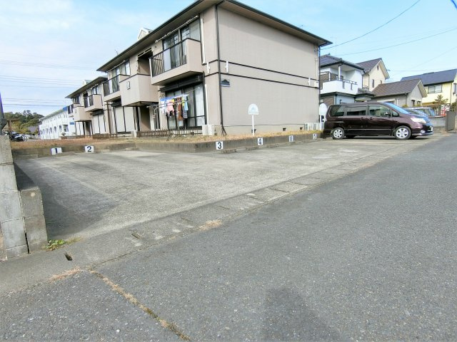 日天ながた野の駐車場