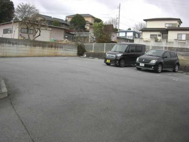 【駐車場】 | 山翡翠の杜Ⅲ | 『山翡翠の杜Ⅲ 』