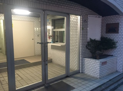 【エントランス】 | ポートハイム第2吉野町 | 7階部分最上階の南西角部屋につき陽当り・眺望良好