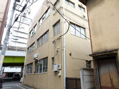 【外観】 | 遠藤ビル | 遠藤ビル　鶯谷駅から徒歩３分・入谷駅から徒歩１０分の好立地！鉄筋コンクリート造の３階建てマンション！