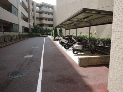 【その他共用部分】 | ドレッセ美しの森セントヴェール　ウエストヒル | バイク置場