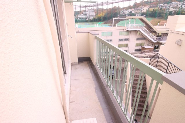舞子八木ハイツのバルコニー