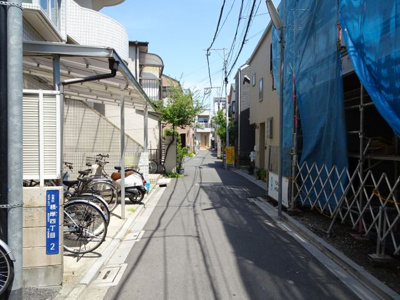 【周辺】 | リベール根岸 | リベール根岸　物件前　柳通りから１本中に入った場所にあり静かな環境