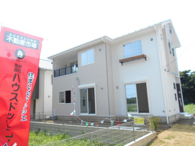 【外観】 | 北本　下石戸下　全2棟　1号棟　デザイン住宅南欧風 | 価格変更。2830＞2698万円に。現地販売担当のハウスドットコムにお声がけください。
もう一声いきましょう。