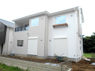【外観】 | 北本　下石戸下　全2棟　1号棟　デザイン住宅南欧風 | 価格変更。2830＞2698万円に。現地販売担当のハウスドットコムにお声がけください。
もう一声いきましょう