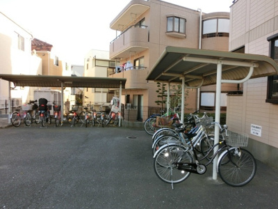 【その他共用部分】 | ロイヤルコート | 自転車置場