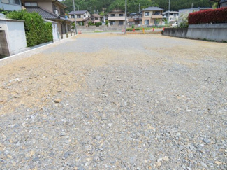 【外観】 | 奥から公道に向かった様子
