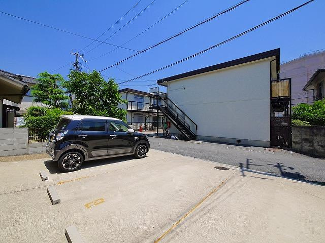 ヴェルクール西大寺Ⅰの駐車場|駐車場に車を止められます