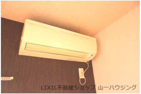 【設備】 | サンチュウビル | エアコン１