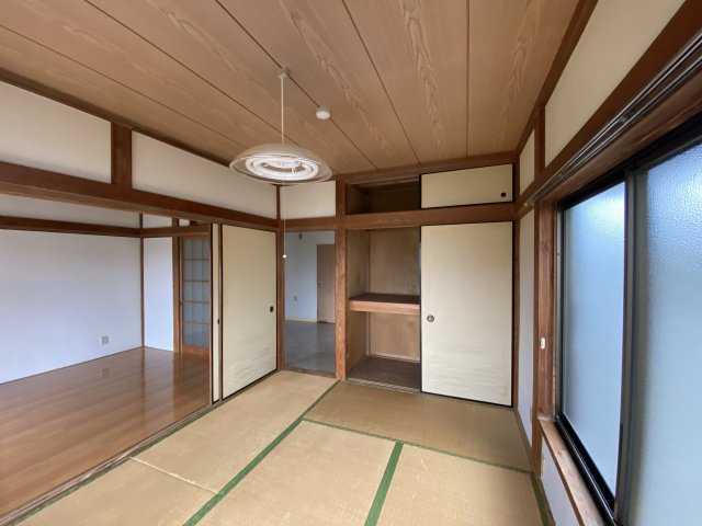 松美第2マンションの和室