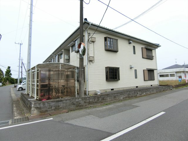 松美第2マンションの外観