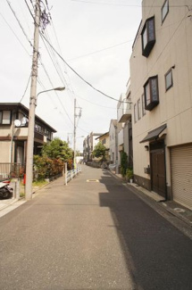 【前面道路含む現地写真】