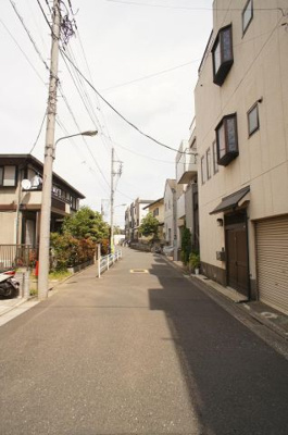 【前面道路含む現地写真】 | 本一色2丁目中古戸建　新小岩17分
