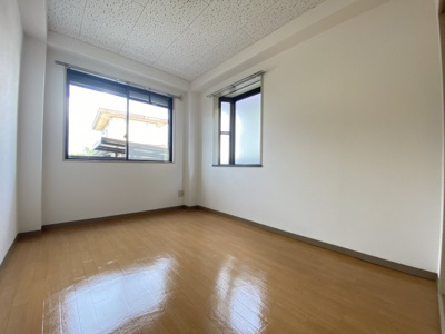 【洋室】 | 三貴マンション