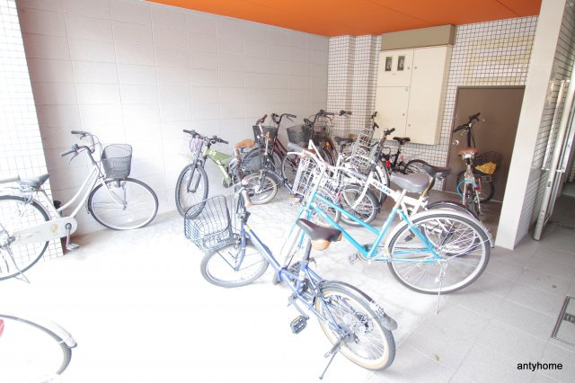 カルム25　仲介手数料無料の駐車場