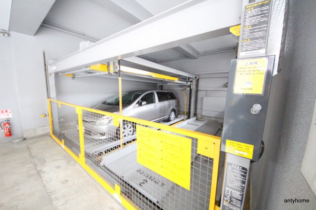 エスリード同心第３　仲介手数料無料の駐車場