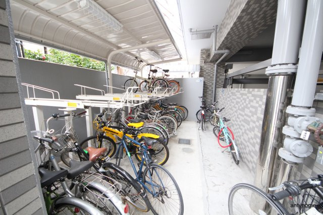 エスリード同心第３　仲介手数料無料の駐車場