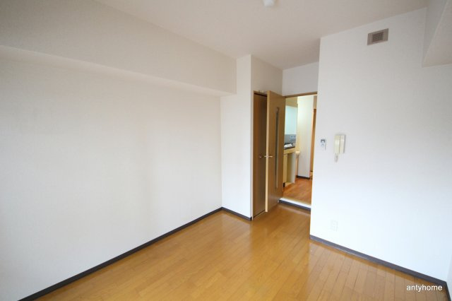 エスリード同心第３　仲介手数料無料の居間・リビング