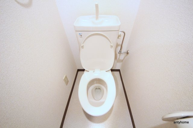 エスリード同心第３　仲介手数料無料のトイレ