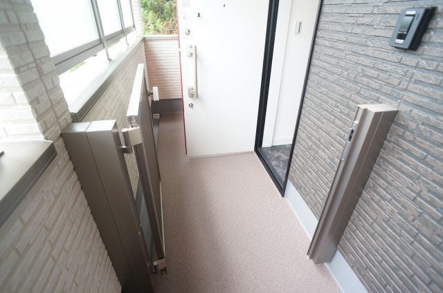 Taurus（タウラス）の玄関|玄関ポーチがついている特別な角部屋！