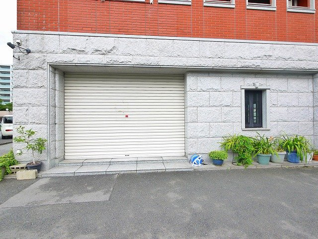 神田ビルのエントランス