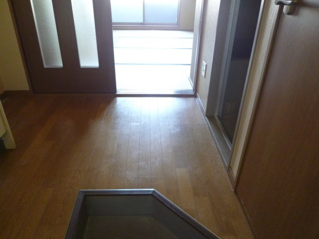 グリーンハイツの玄関