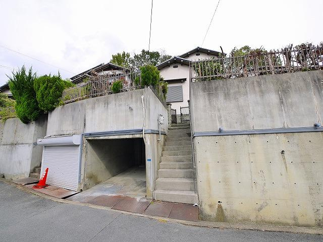 五条畑一戸建のエントランス|毎日通るエントランスはこのようになっています