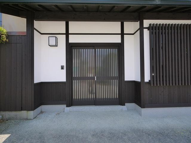 高畑借家のエントランス