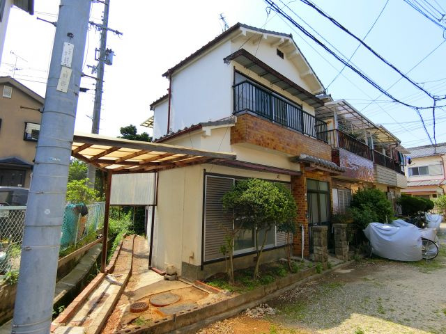 Re-home丈六の玄関