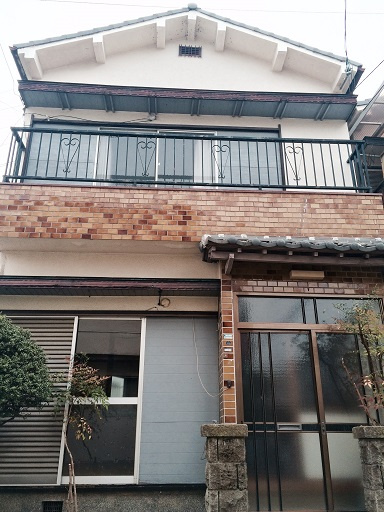 Re-home丈六の外観