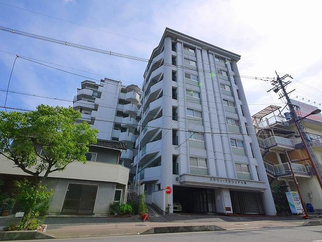 パラツィーナセシリア生駒の外観