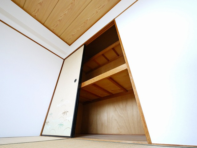 矢追マンションの収納|ちょっとした収納スペースも充実しています