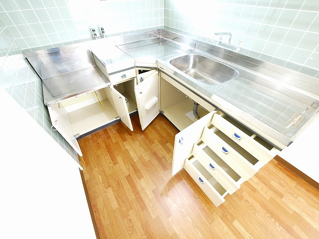 矢追マンションのキッチン|キッチンでお料理をお楽しみください