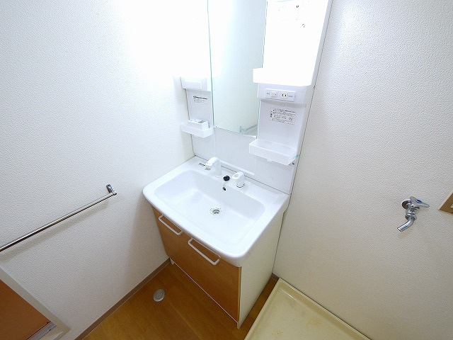 矢追マンションの独立洗面台|独立洗面台で身支度をすべて済ませてしまいましょう