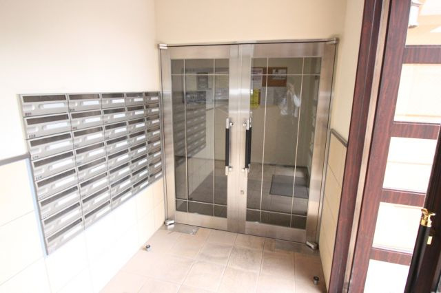 アンソレイユ菱屋西のエントランス