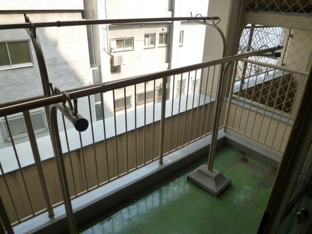 阿波座ドリームマンションのバルコニー