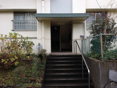 【エントランス】 | 竹山団地3106号棟 | JR横浜線「鴨居」駅バス10分「竹山団地中央」停歩3分！