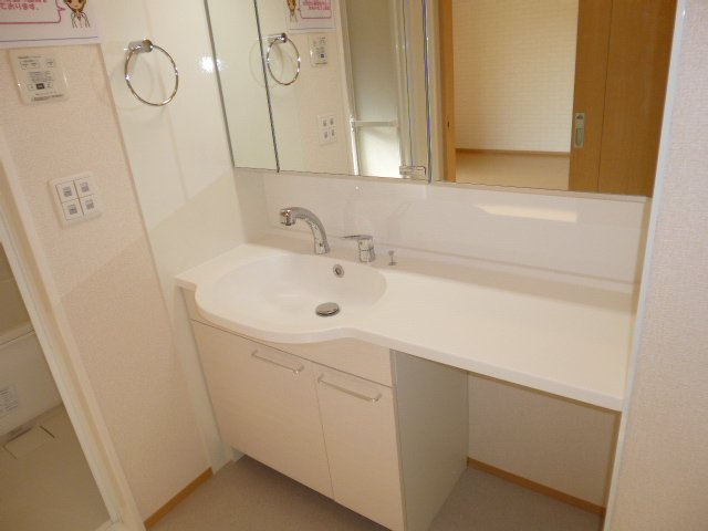 ボヌールの独立洗面台|洗髪洗面化粧台