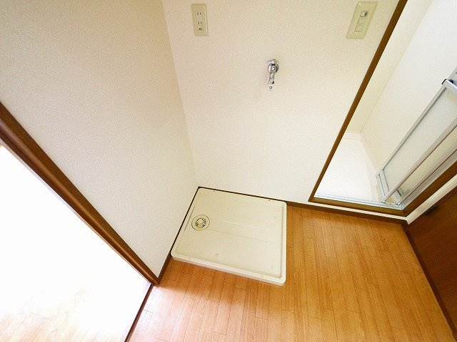 石丸ビルの設備|洗濯機置き場です