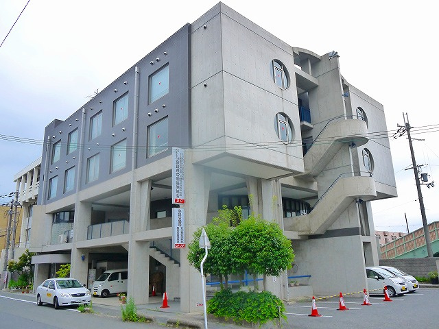 愛正寺ビルの外観