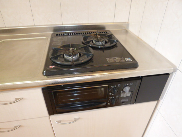 マーヴェラスパレスⅢのキッチン|ガスコンロ