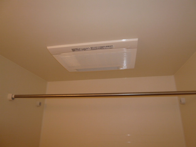 マーヴェラスパレスⅢの浴室|浴室乾燥機