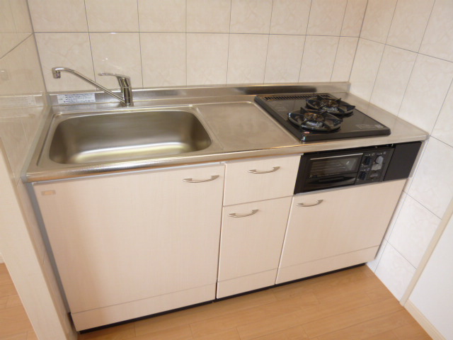 マーヴェラスパレスⅢのキッチン|2口ガスコンロ付き