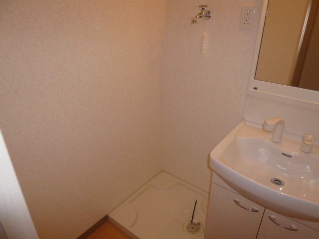 マーヴェラスパレスⅢのその他|洗濯機置き場