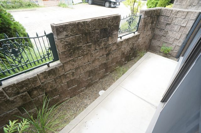 リビングタウン伊丹鴻池の庭