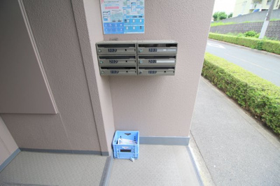 【エントランス】 | ファミーユ春日